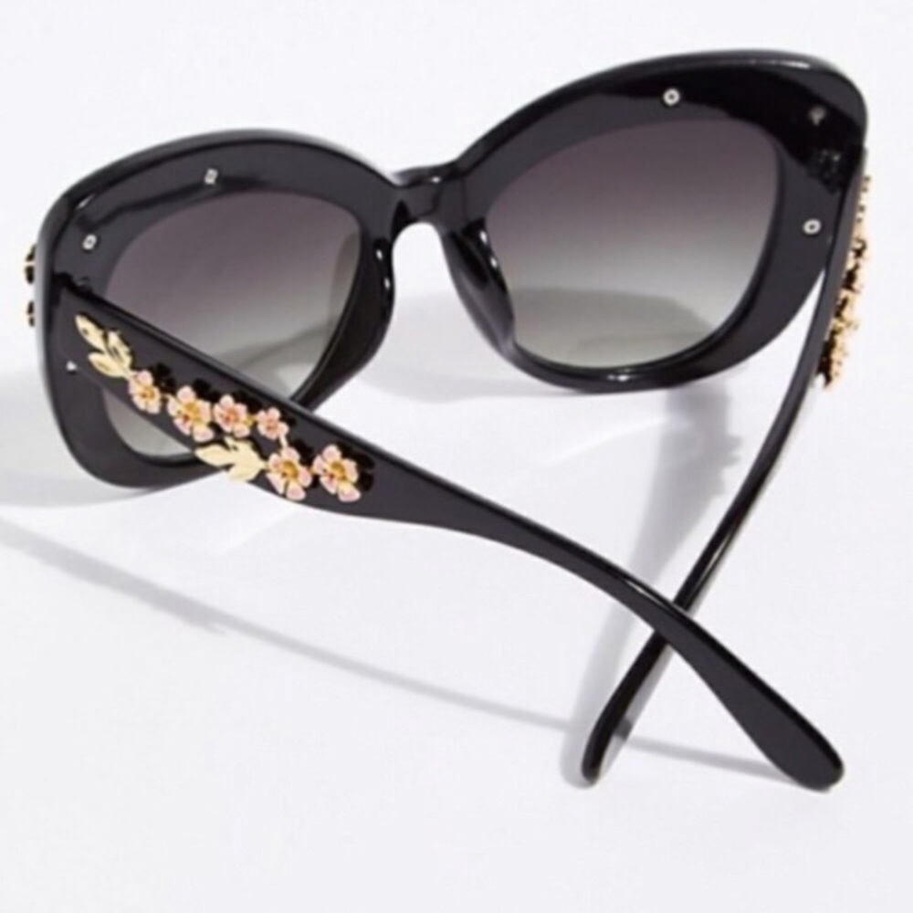 New! Oversized Cat Eye Sunglasses - Picture 8 of 9